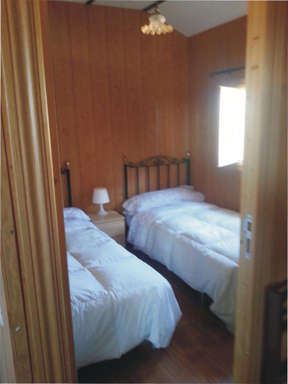 Bungalow Perotonar Ideal Para Familia Con Ninos La Puebla de Cazalla Exterior photo