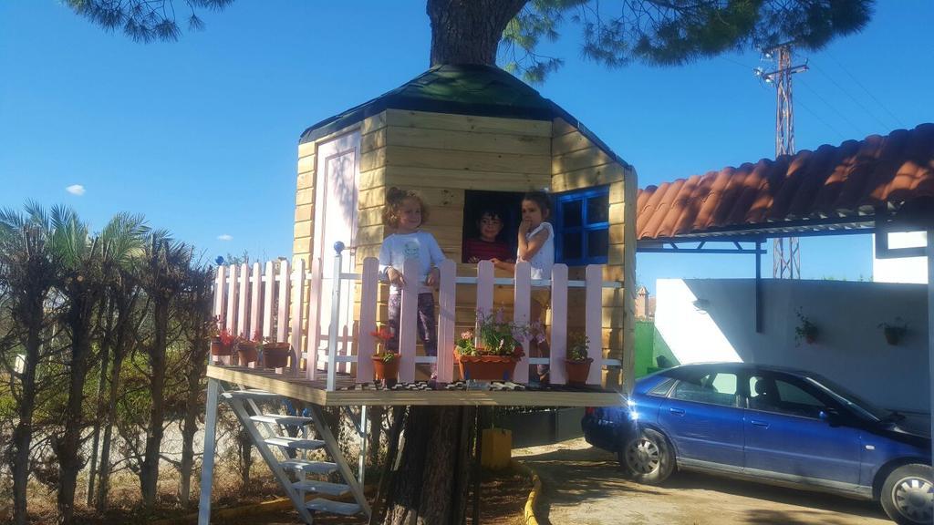 Bungalow Perotonar Ideal Para Familia Con Ninos La Puebla de Cazalla Exterior photo